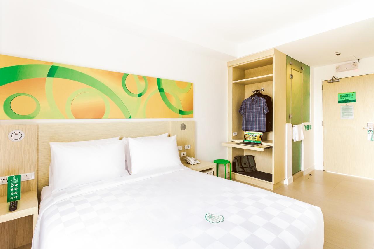 Go Hotels Cubao Кесон-Сити Экстерьер фото