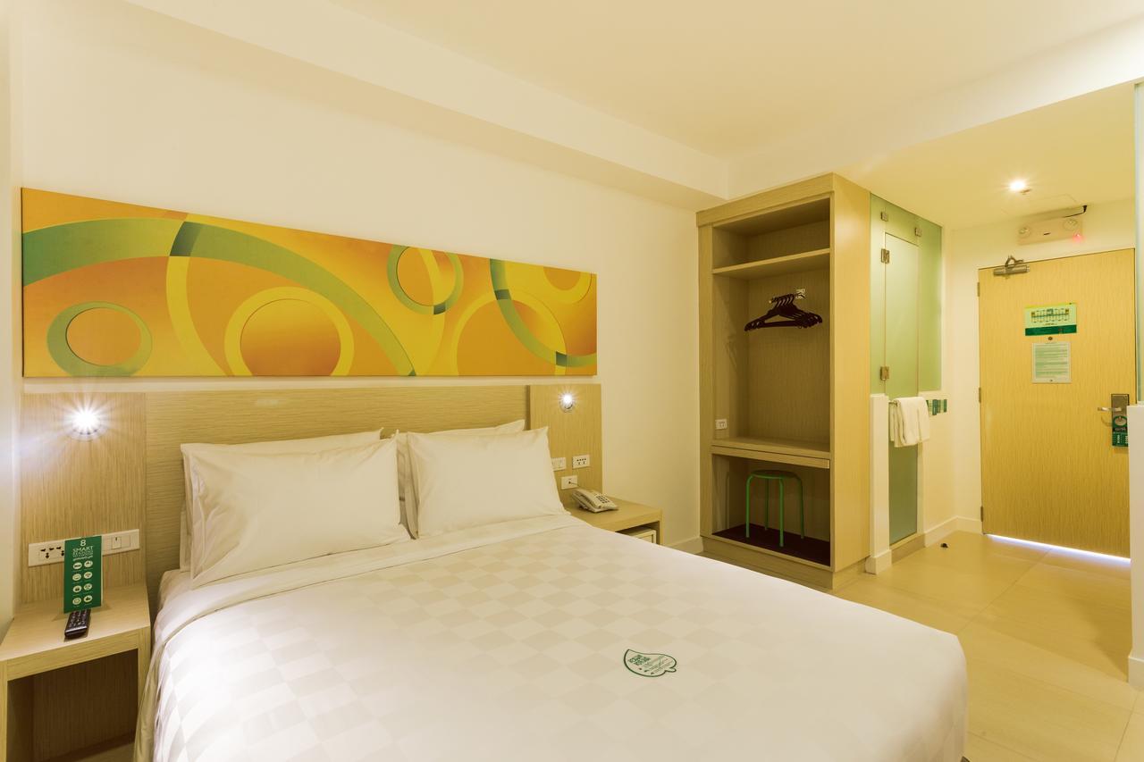 Go Hotels Cubao Кесон-Сити Экстерьер фото