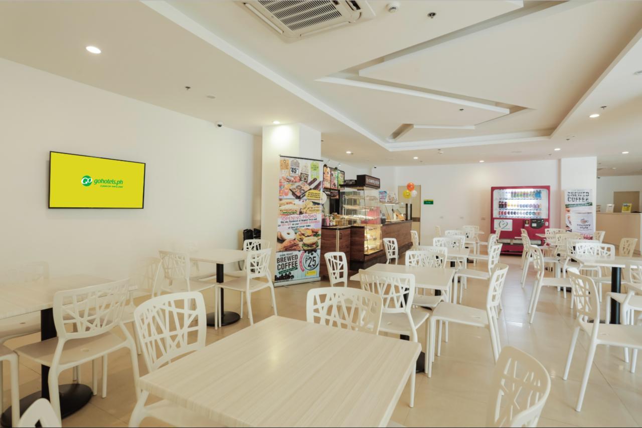 Go Hotels Cubao Кесон-Сити Экстерьер фото