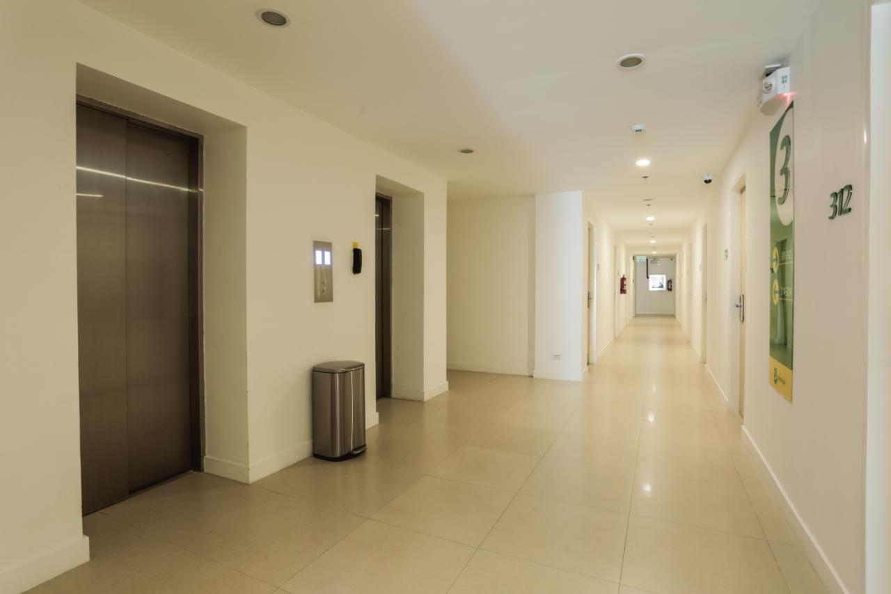 Go Hotels Cubao Кесон-Сити Экстерьер фото